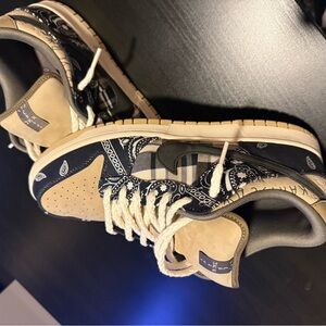 Nike Black and Tan Sneakers